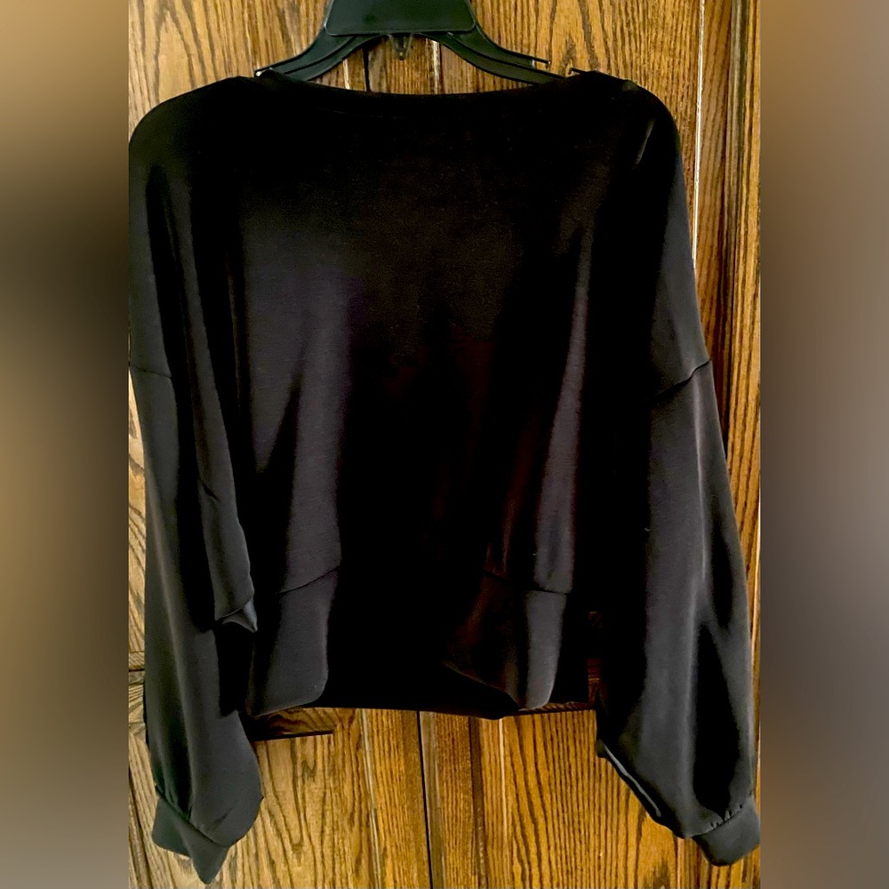 NWOT EXPRESS Balloon Sleeve Pullover Sz Small - Picture 2 of 4